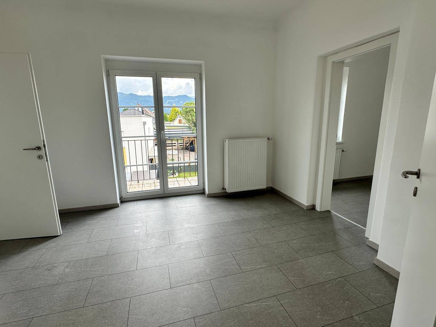 Erstbezug nach Sanierung - 105 m² - 4 Zimmer - Ansicht 4
