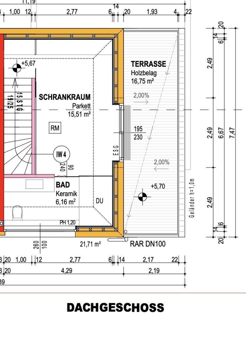 Grundriss des Dachgeschosses mit Schlafzimmer, Bad und großer Dachterrasse.