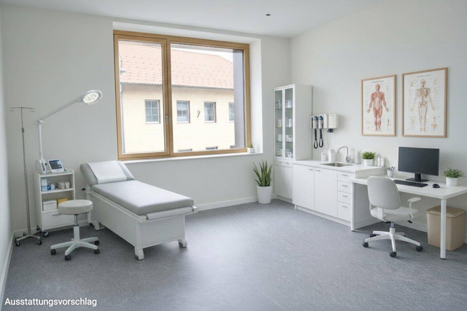 Funktionales Untersuchungszimmer mit Behandlungsliege, Waschbecken und Schreibtisch, ausgestattet für medizinische Zwecke.