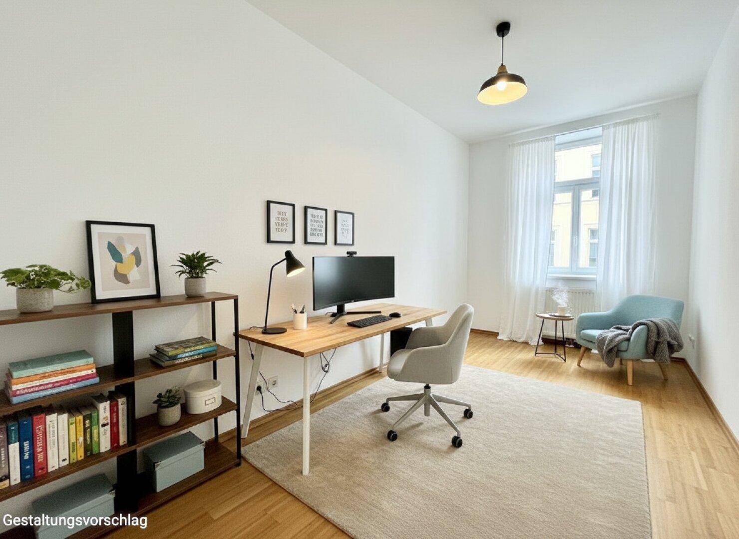 Helles Arbeitszimmer mit Schreibtisch, Bücherregal und bequemen Sitzgelegenheiten für produktives Arbeiten.