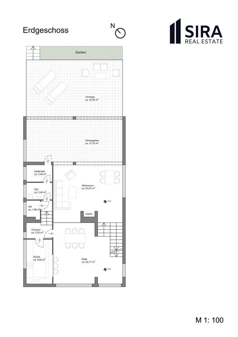 Grundriss des Erdgeschosses mit Wohnzimmer, Küche, Terrasse und Garten.