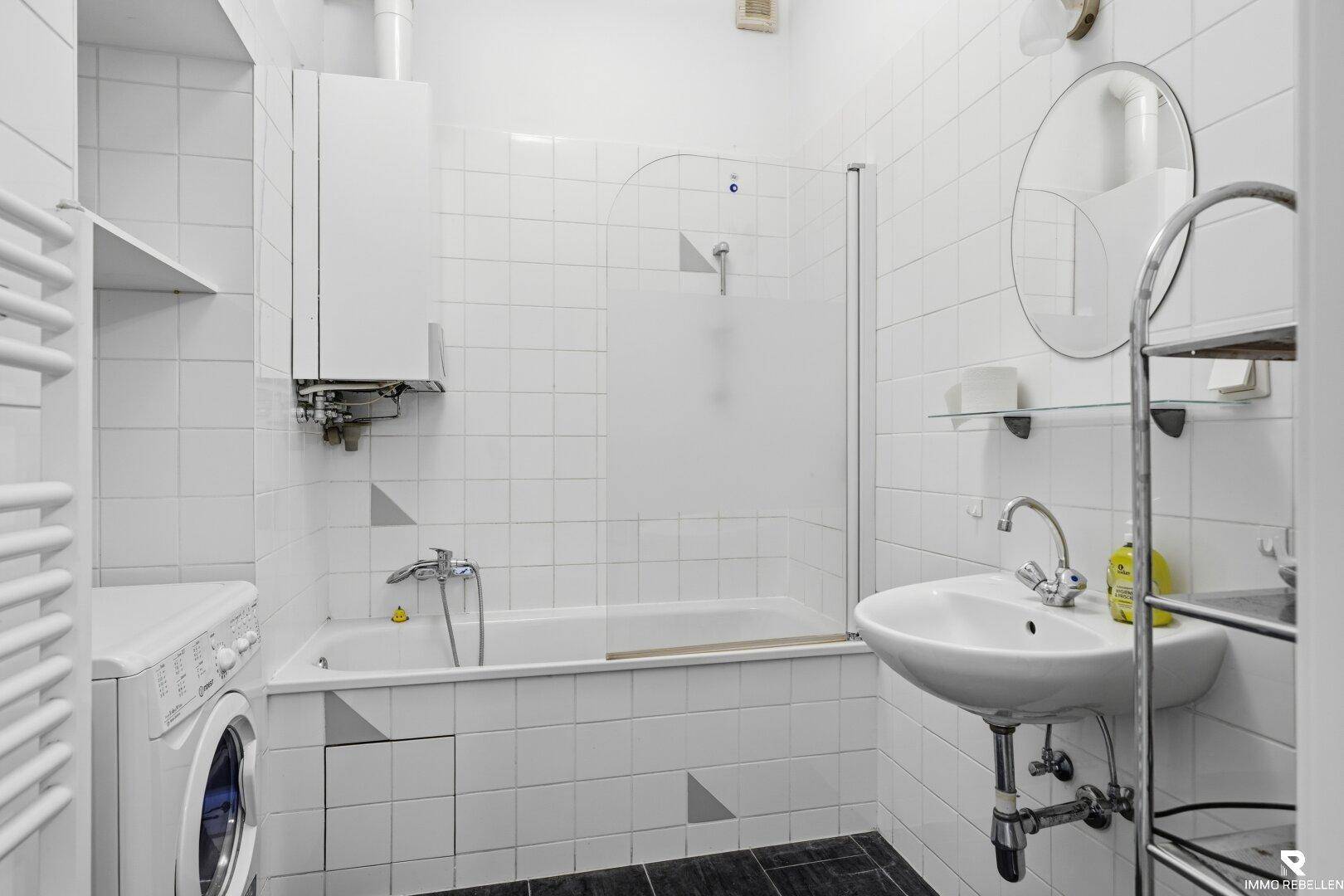 Viel Platz zum Wohlfühlen – helle 3-Zimmer-Wohnung mit Balkon (fully furnished!) – pohled 5