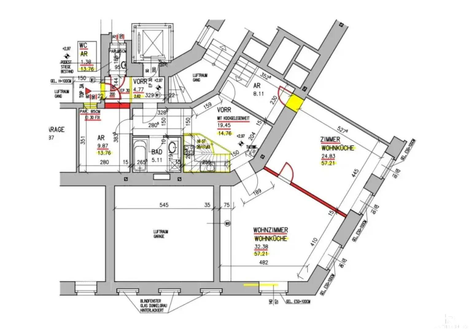 Detaillierter Grundriss einer Wohnung mit Maßen, zwei Wohnküchenbereichen und einem Bad.