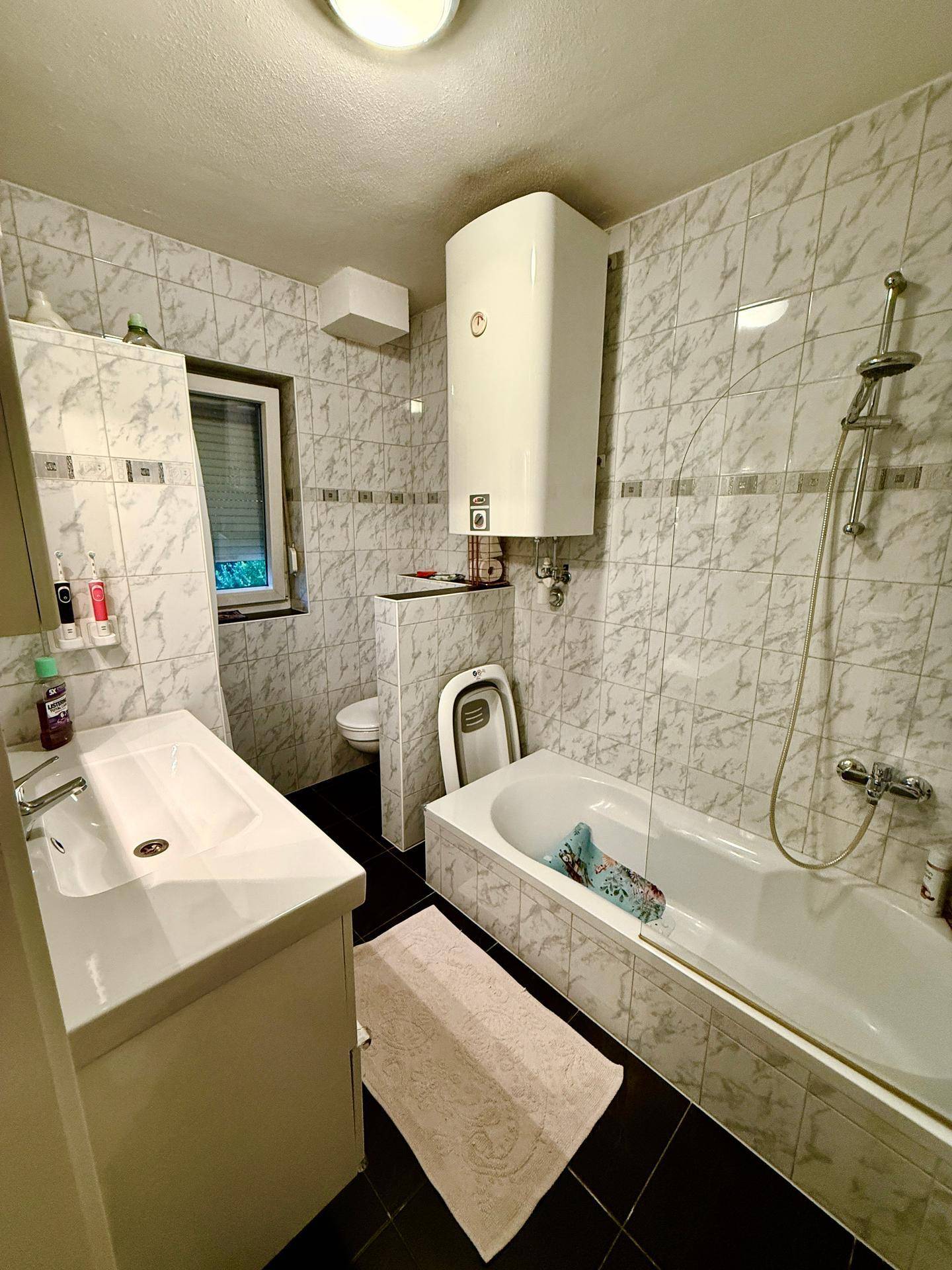 🏡 Traumhafte 3-Zimmer-Wohnung mit großer Sonnen-Terrasse ☀️ &amp; eigener Garage in Wörgl – Ruhe &amp; Top-Lage garantiert! - Ansicht 6