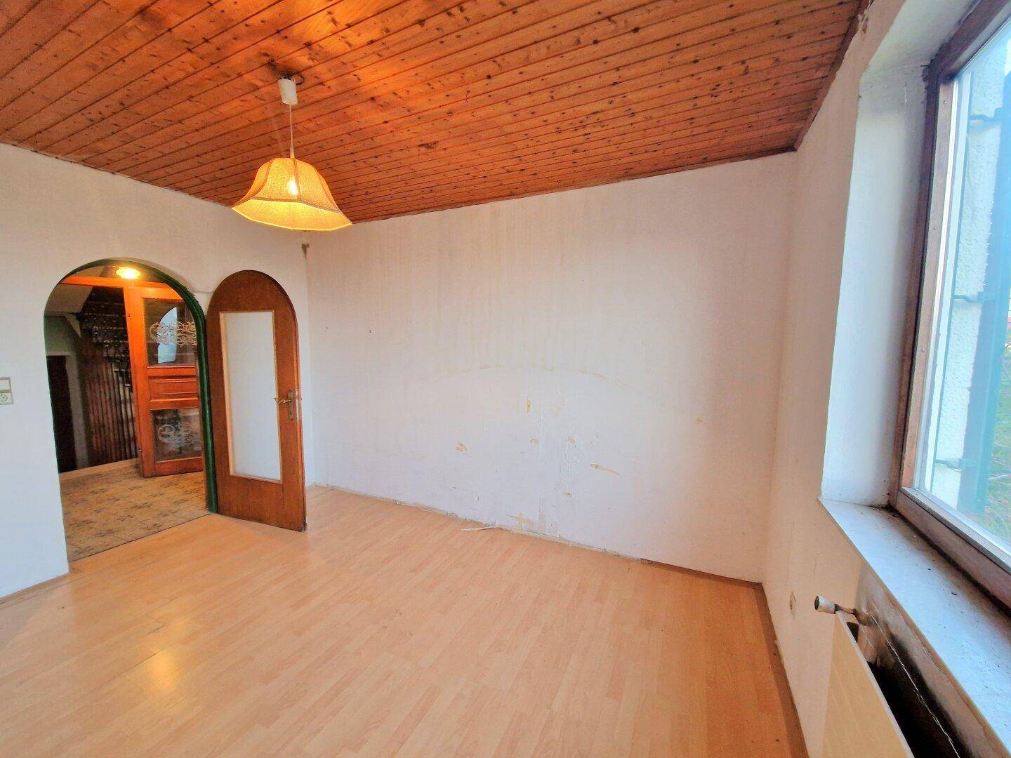 Ihr Rohdiamant in Wildon — 208 m², zwei Ebenen, unendlich Möglichkeiten! - Mehr