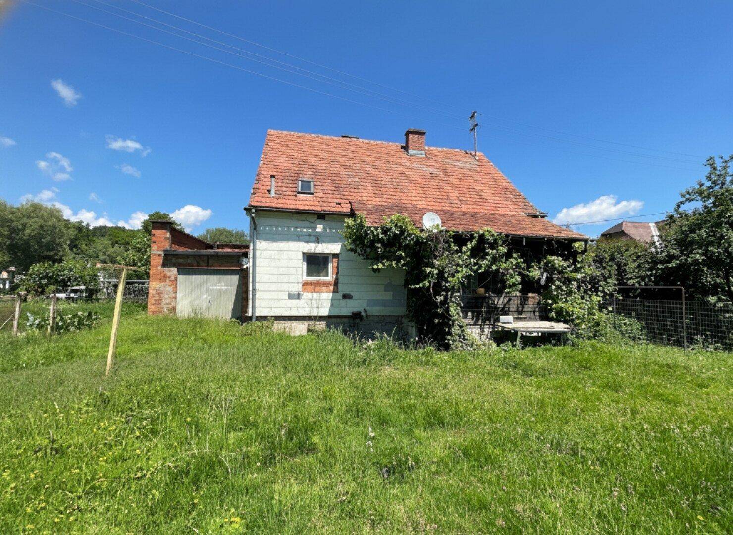 Zentral in Eggersdorf bei Graz: Haus mit Garten &amp; Potenzial für junge Familien (Preis-Hit!) - Mehr