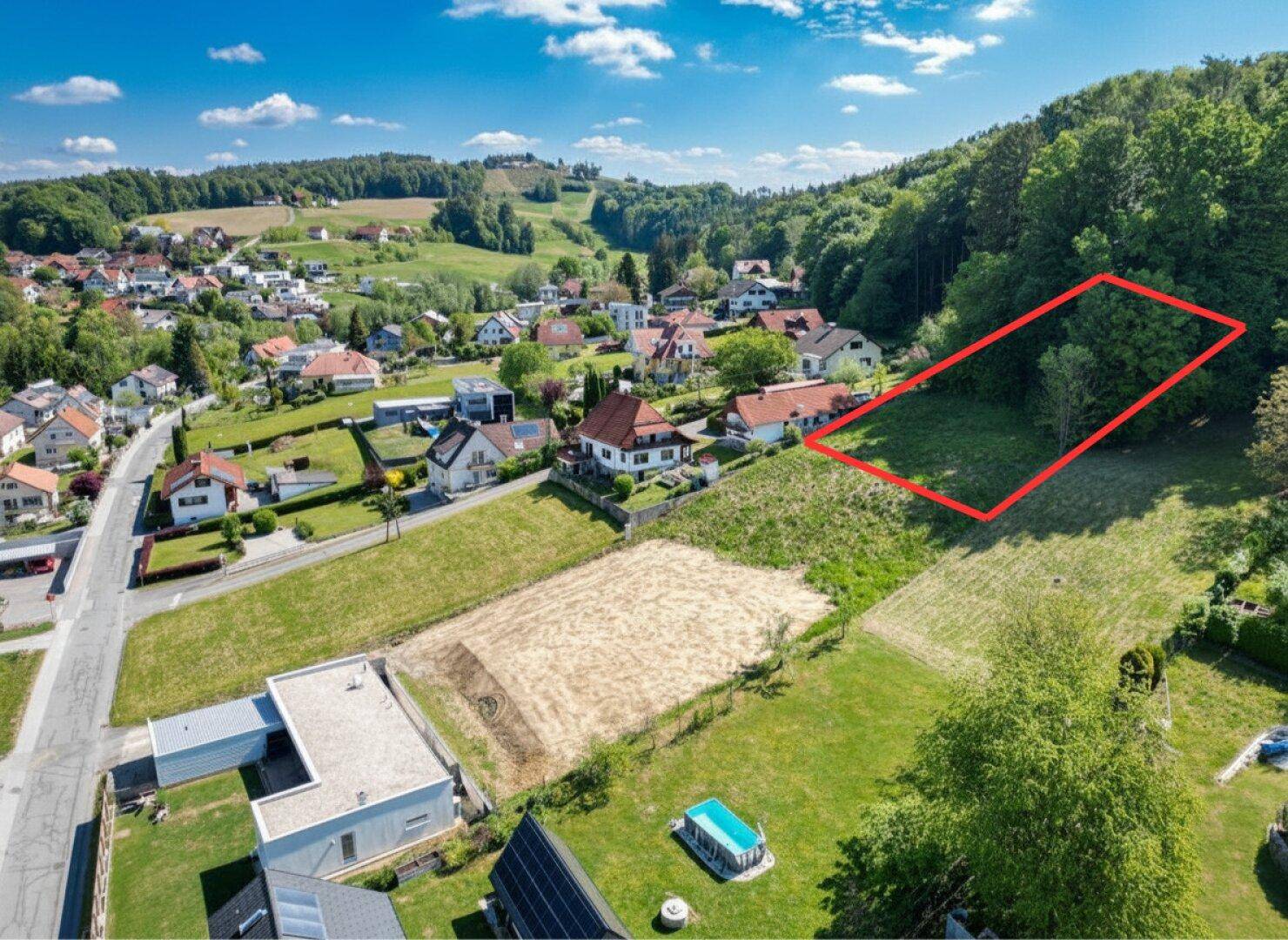Gleisdorf: 921 m² sonnig ausgerichtete Baugrundfläche mit idyllischem Waldstück - erweiterbar auf 2.500 m² - Ansicht 2