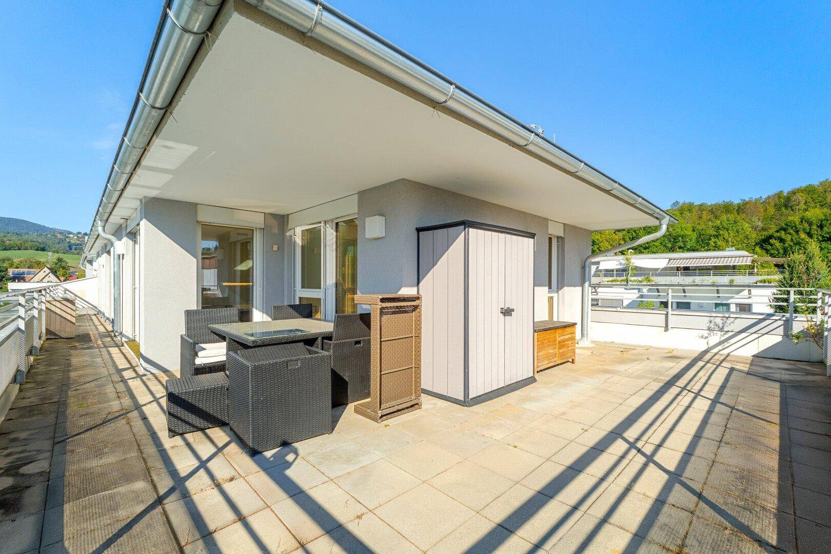 Terrasse mit SW-Ausrichtung & Wasser & Strom!