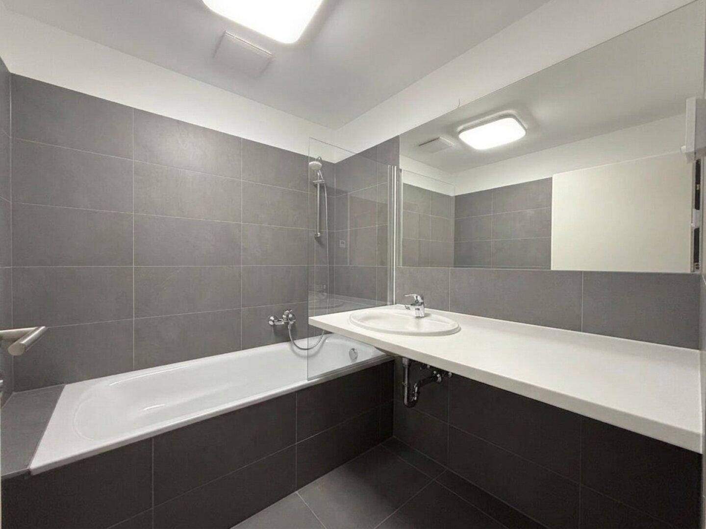 Topmoderne 2-Zimmer-Wohnung mit Traumbalkon in urbaner Lage! - Mehr