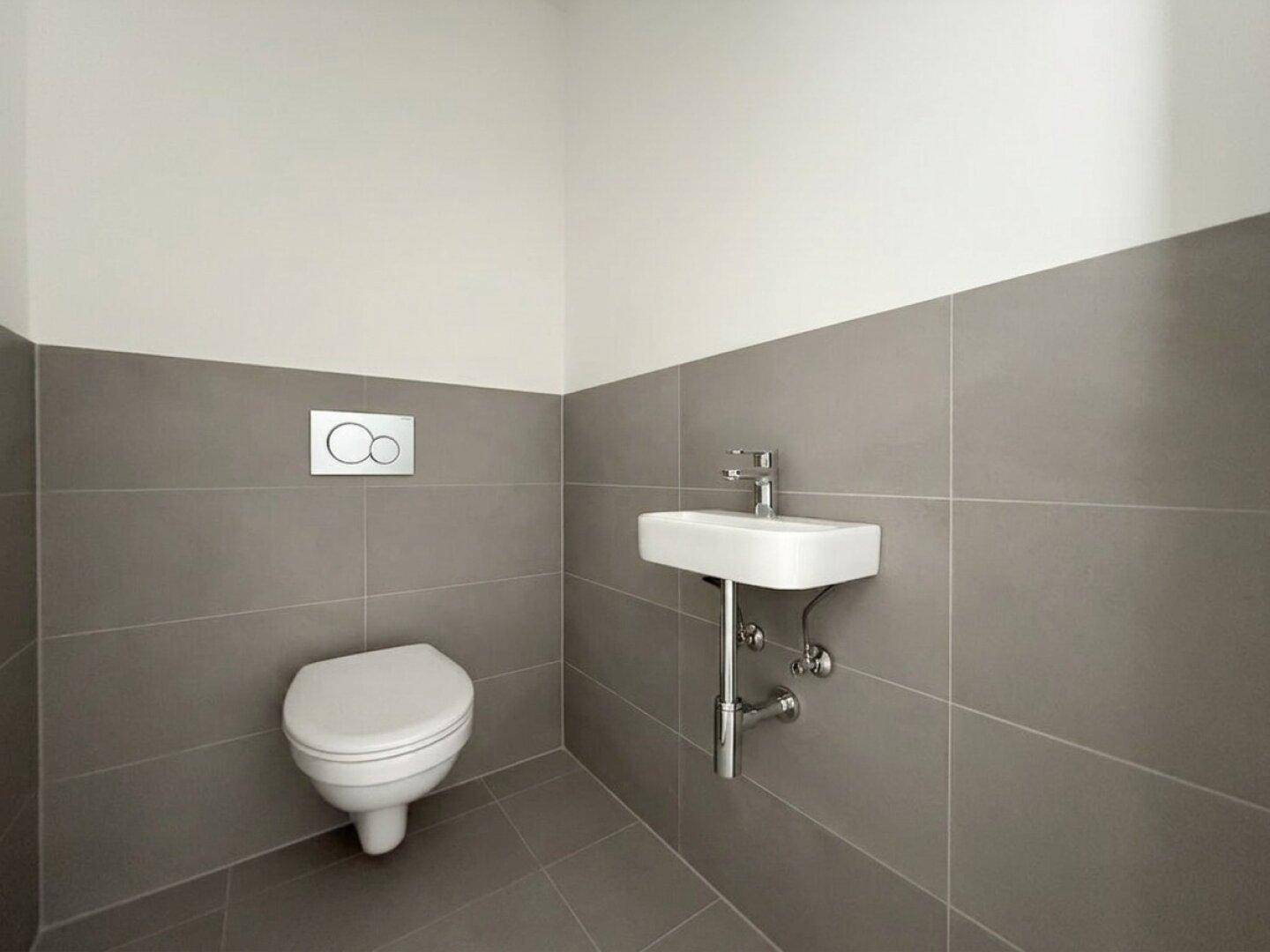 WC extra