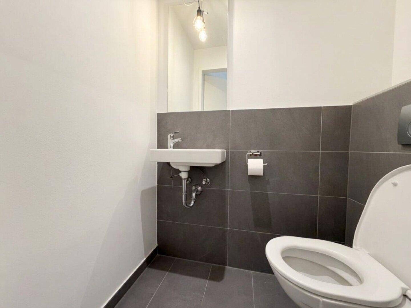 WC extra