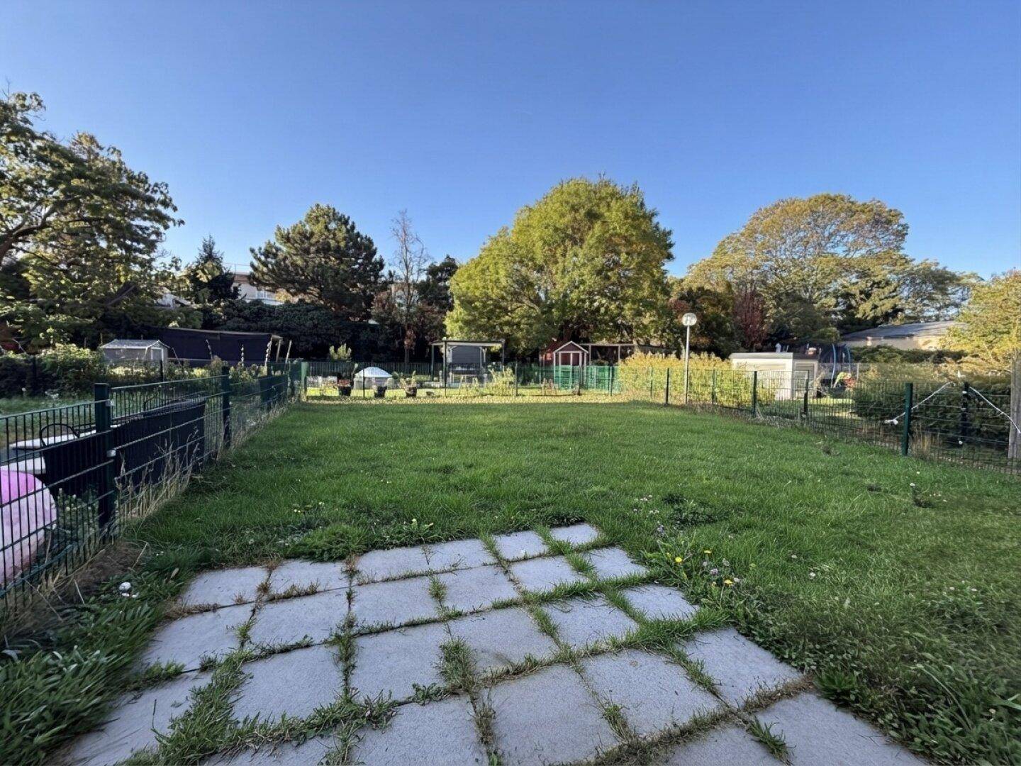 Garten mit Terrasse