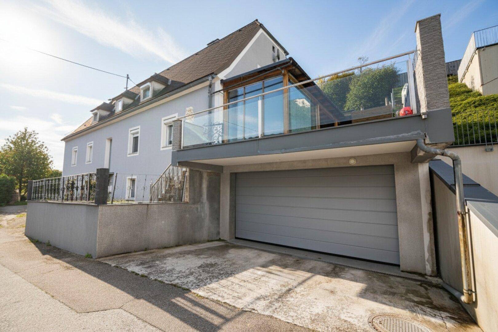 Anleger, Großfamilien &amp; Mehrgenerationen aufgepasst – stilvolles Mehrfamilienhaus - Ansicht 3