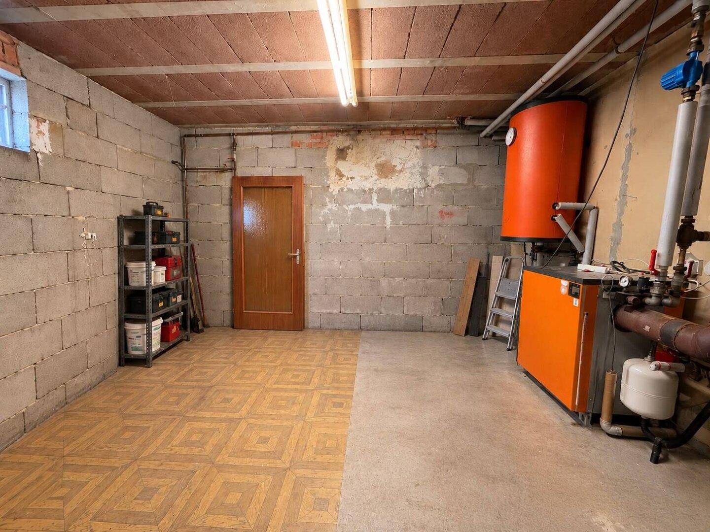 Heizraum / KG
