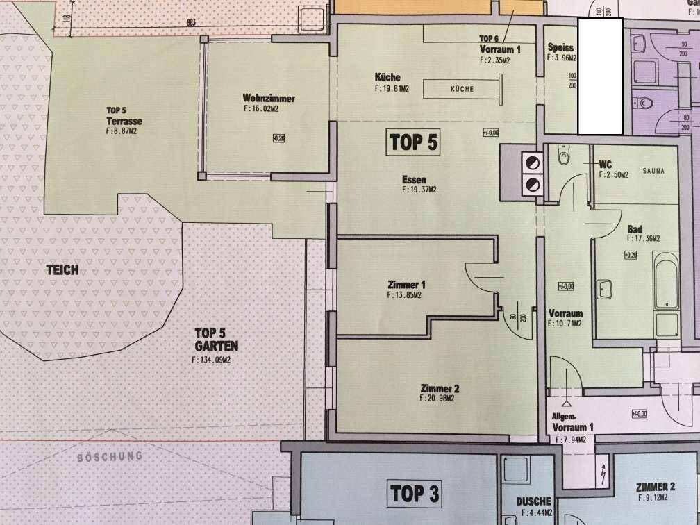 Grundriss der Wohnung Top 5 mit Terrasse, Garten, Wohnzimmer und Küche.