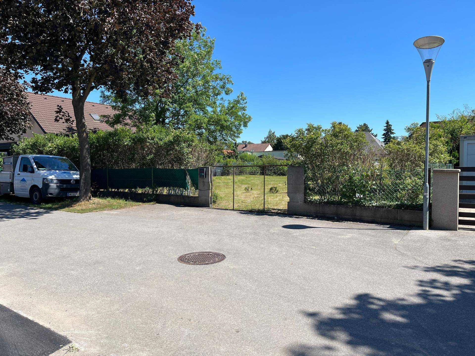 Ruhiges, gepflegtes Baugrundstück mit 726 m² in Gänserndorf sofort verfügbar – pohled 2