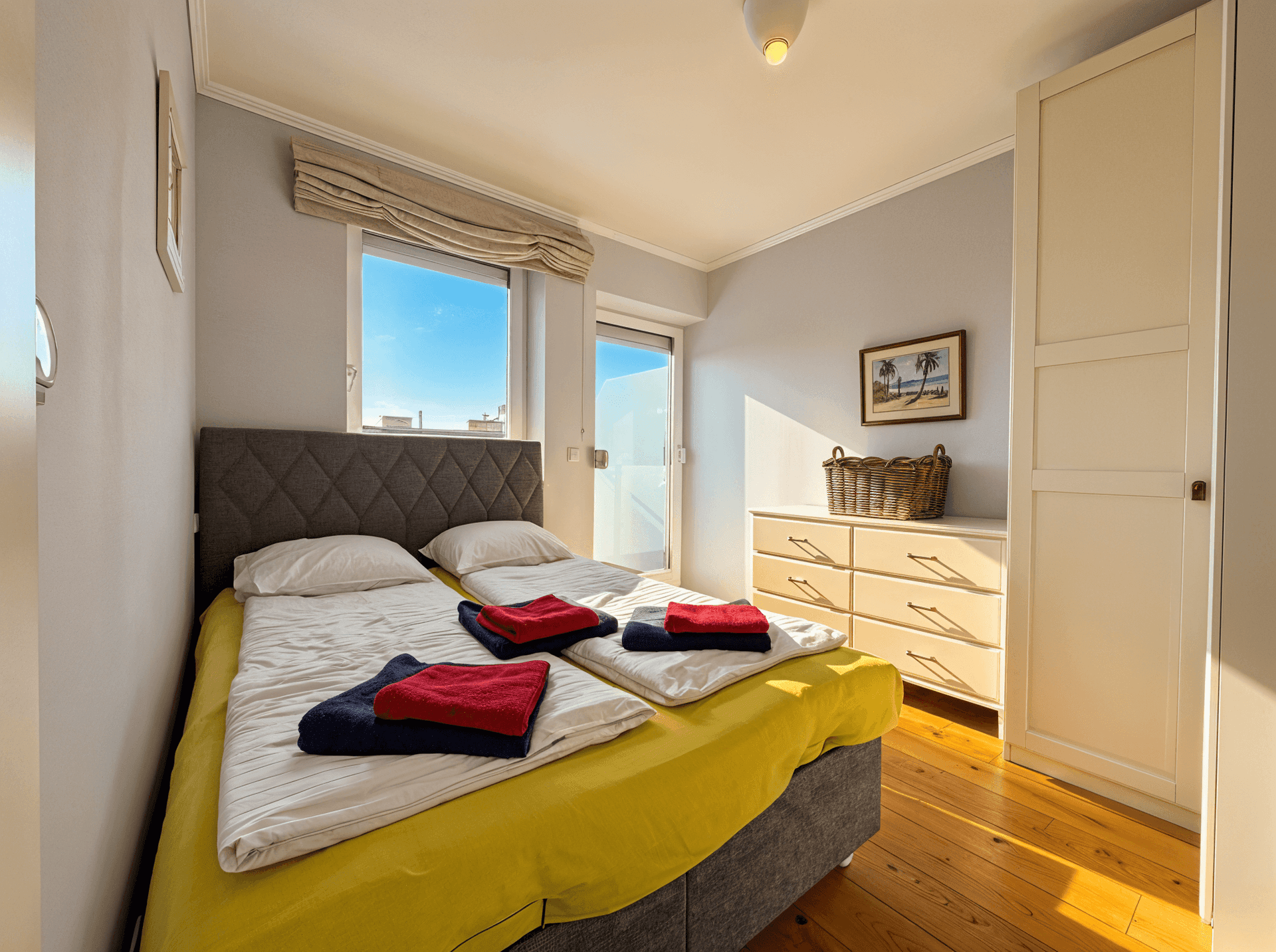 Schlafzimmer 1