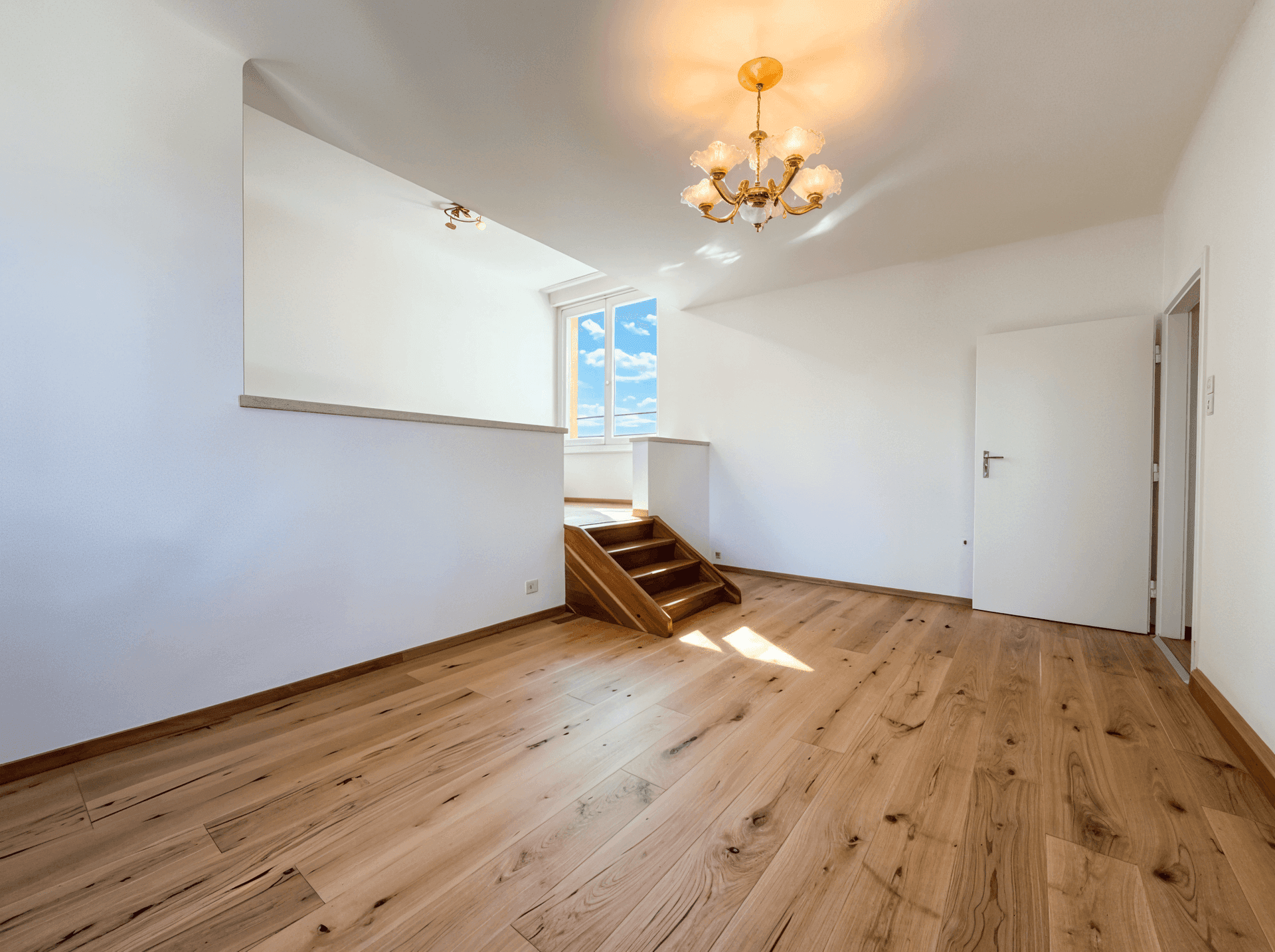 Urban wohnen mit Komfort: Sanierte 3-Zimmer-Wohnung nahe Hauptbahnhof - Widok 2