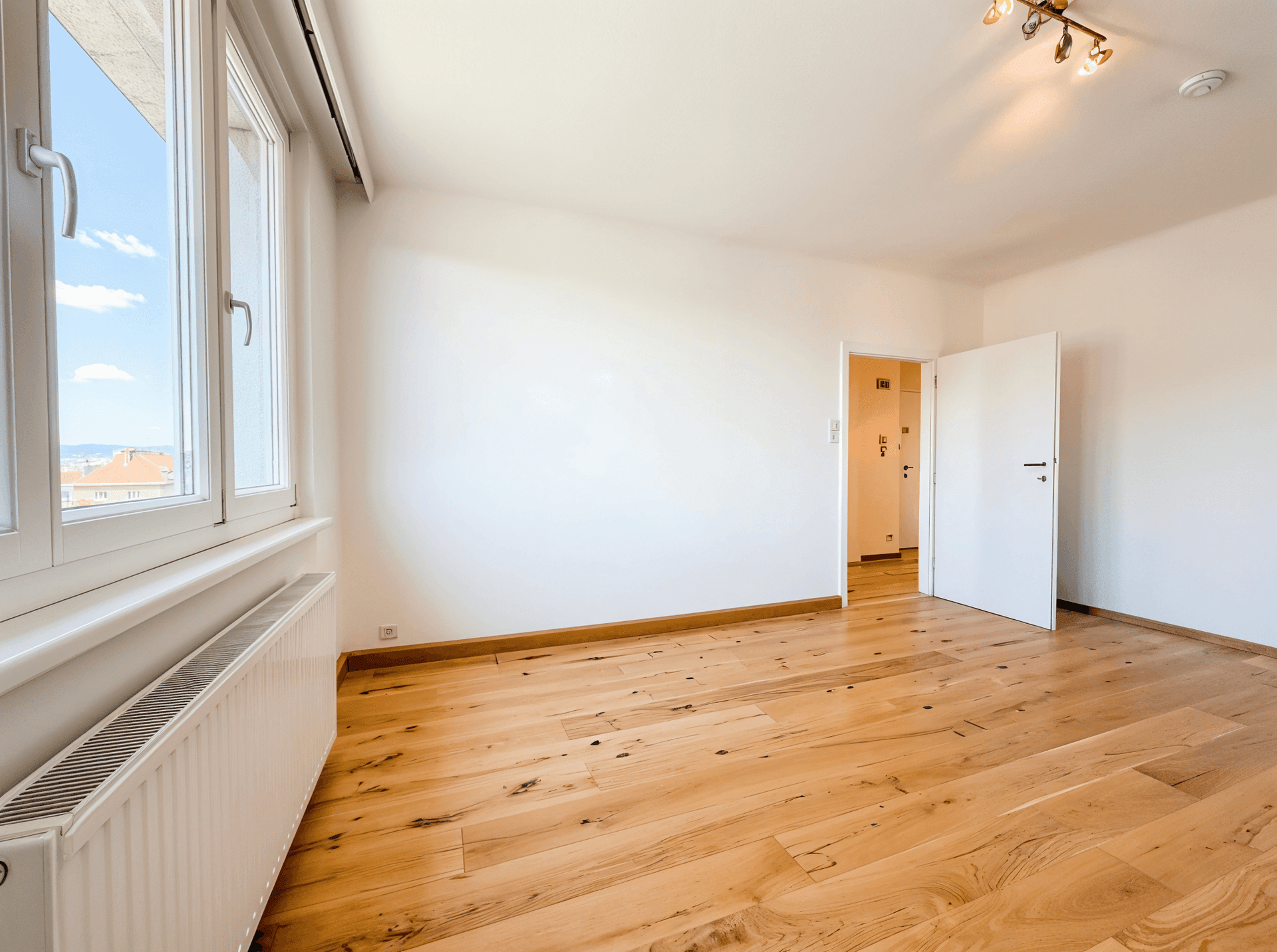 Urban wohnen mit Komfort: Sanierte 3-Zimmer-Wohnung nahe Hauptbahnhof - Widok 6