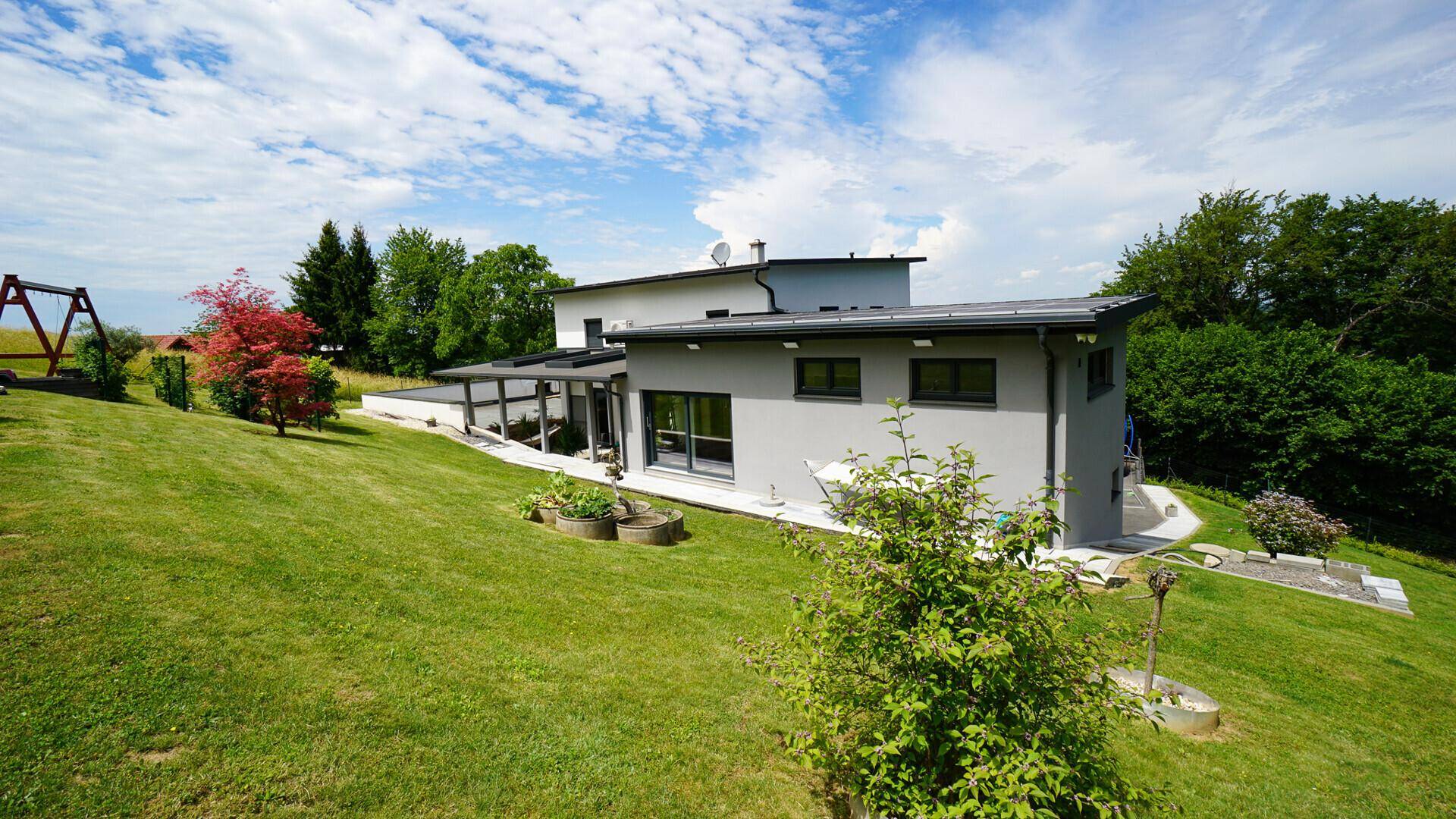 Traumhaft wohnen im Grünen – Einfamilienhaus mit großem Grundstück! - Ansicht 6