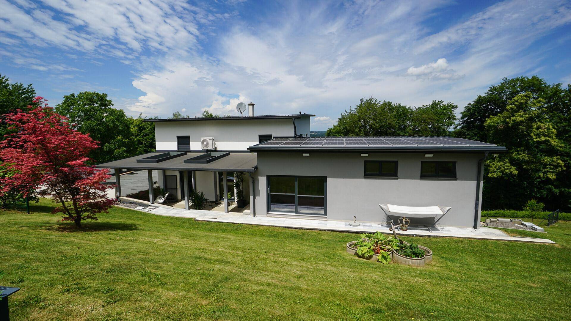 Traumhaft wohnen im Grünen – Einfamilienhaus mit großem Grundstück! - Mehr