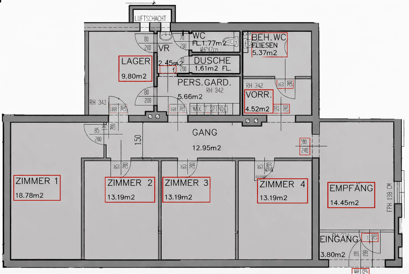Grundriss einer Etage mit mehreren Zimmern, Empfang, Lager und Sanitärbereichen.