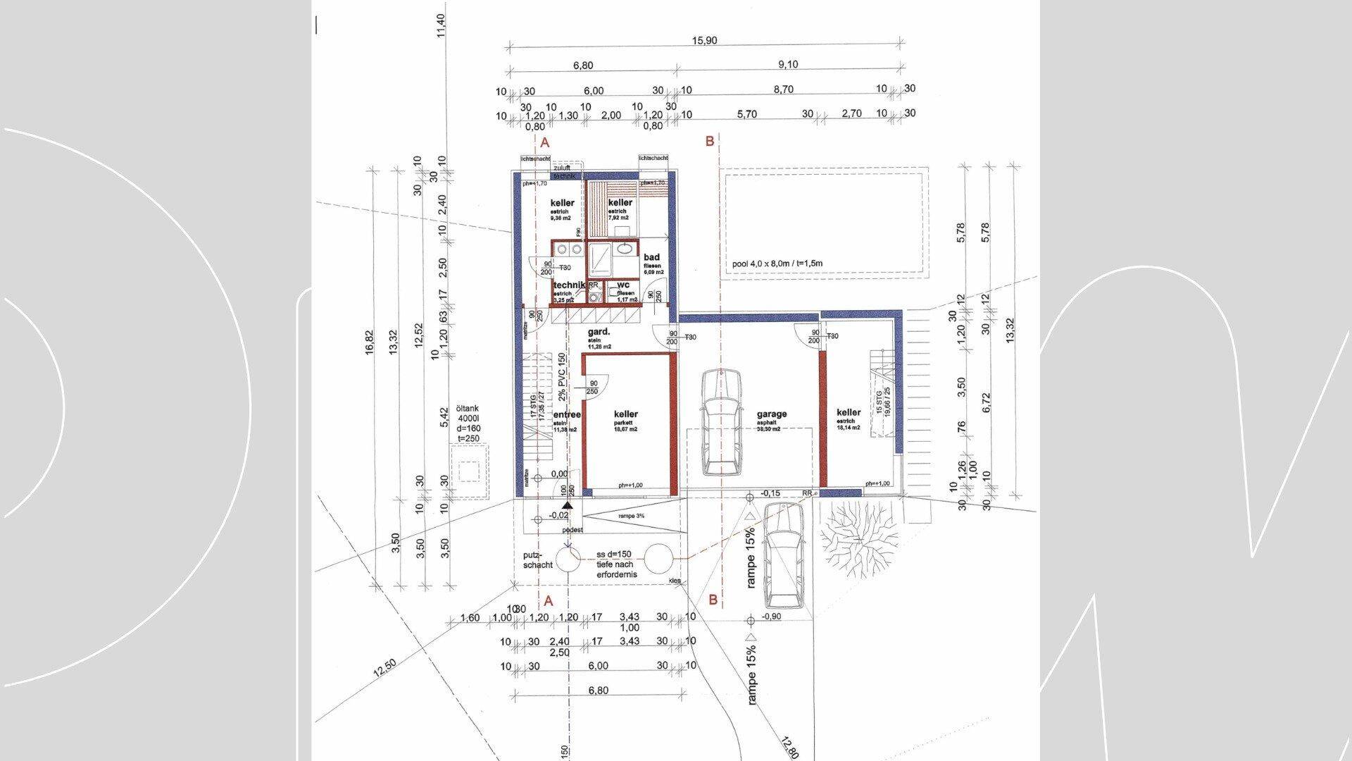 Grundriss des Kellergeschosses mit Garage, Abstellräumen und technischen Bereichen.