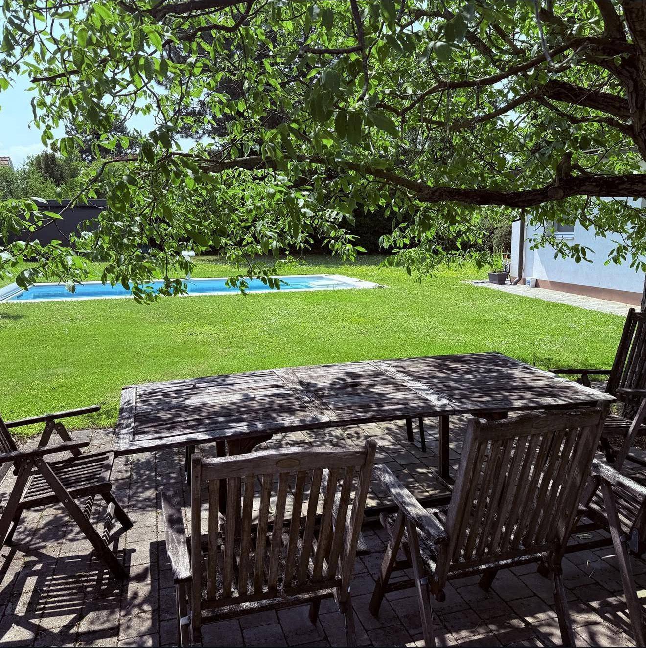 Vollmöbliertes 2-Zimmer-Haus mit Pool und Garten - Ansicht 4