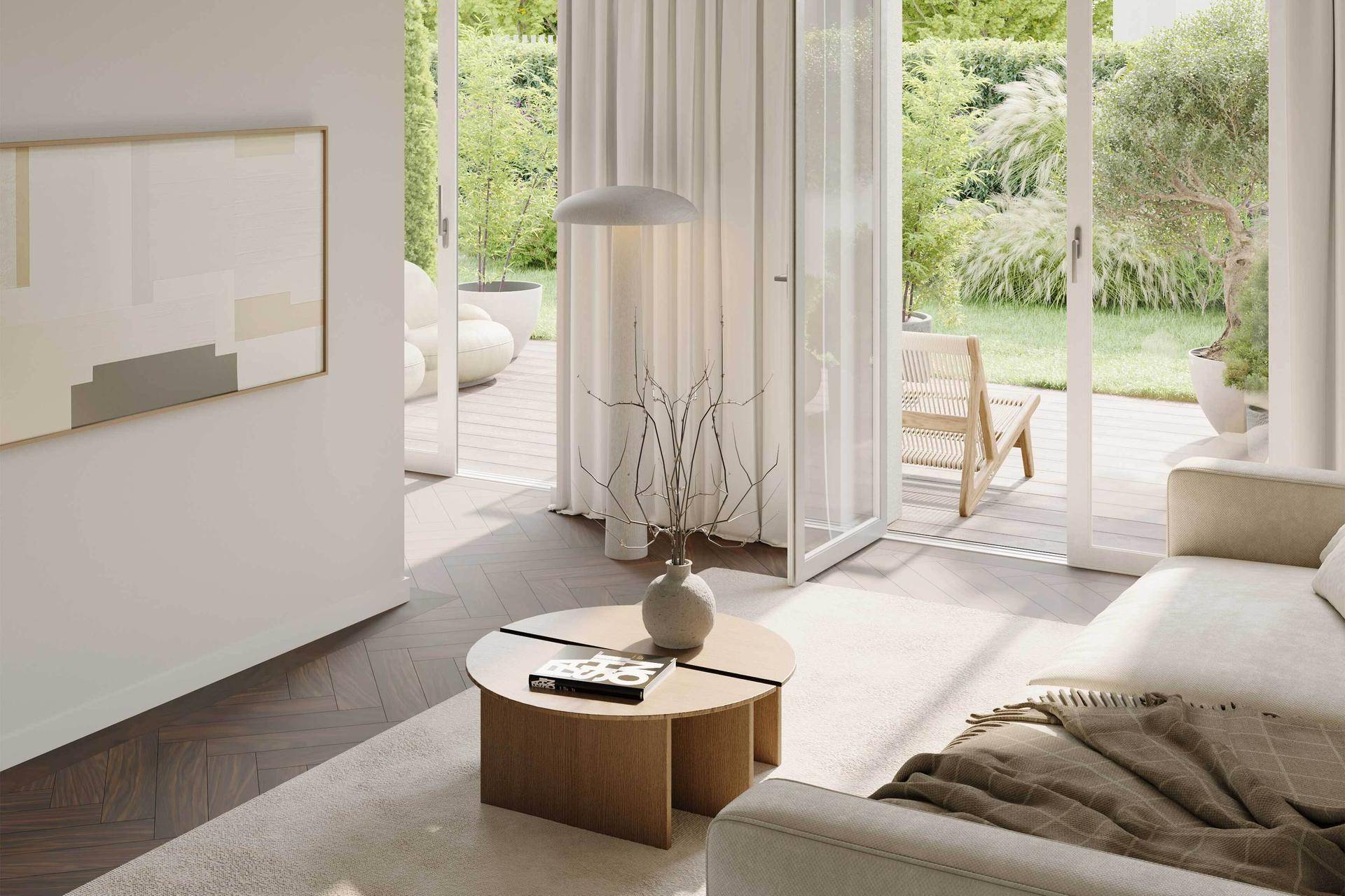 Helles Wohnzimmer mit modernem Design, Holzboden und direktem Zugang zum grünen Garten.