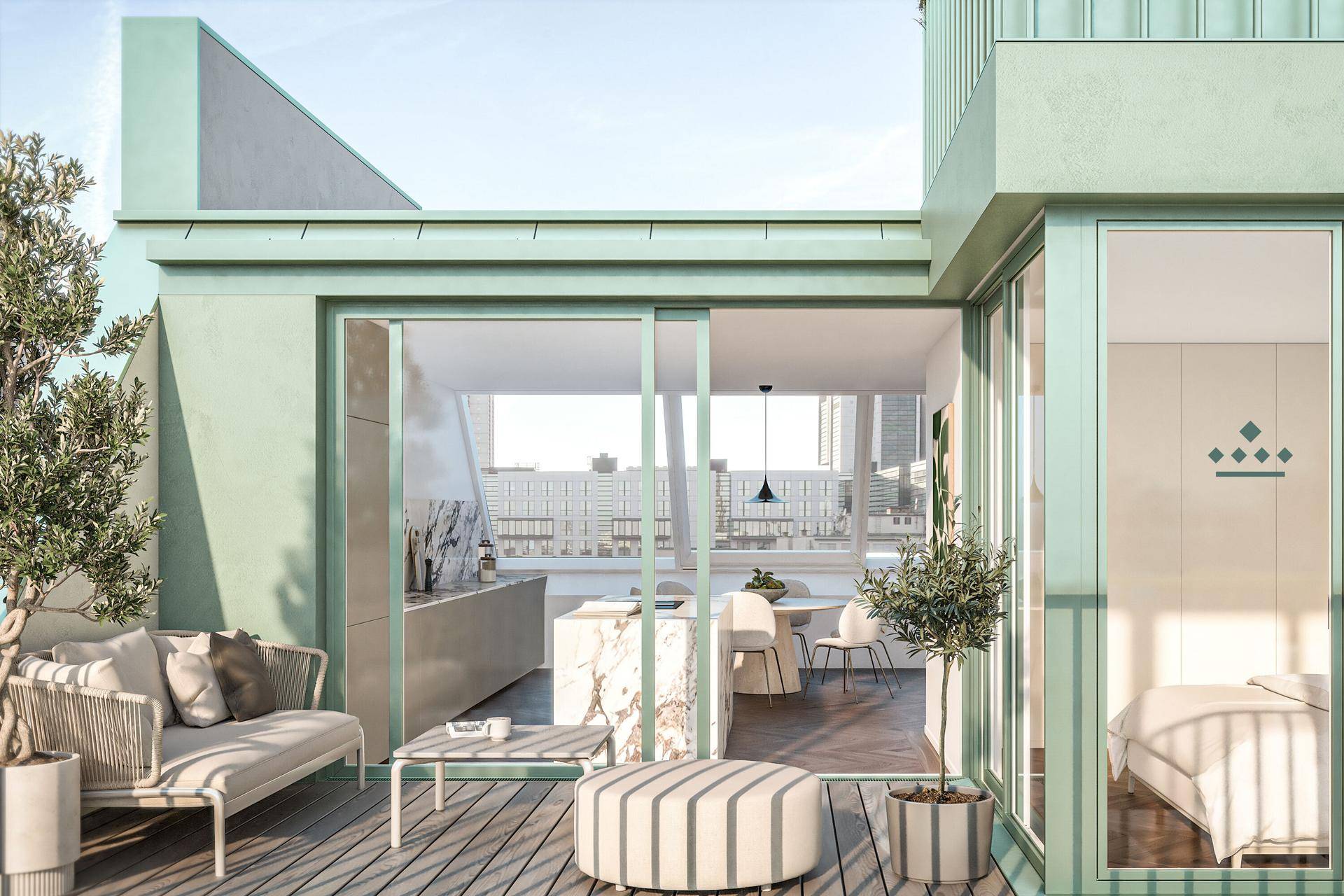 Terrasse mit Sitzgelegenheiten und Blick in den modernen Wohnbereich durch große Glasfronten.