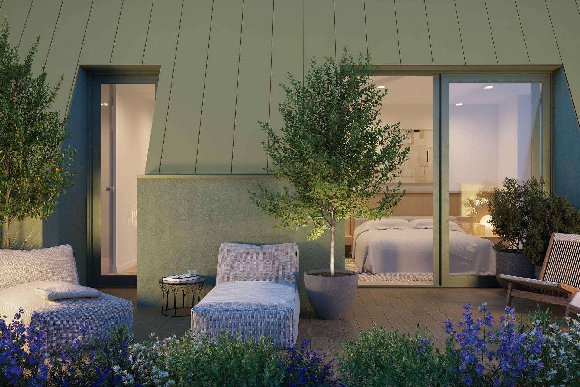 Gemütliche Dachterrasse mit Sitzgelegenheiten, Pflanzen und Blick auf das Schlafzimmer.