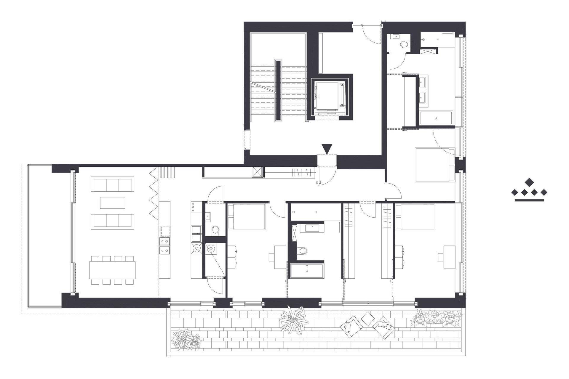 Grundriss einer Wohnung mit offenem Wohnbereich, mehreren Schlafzimmern und Balkonzugang.