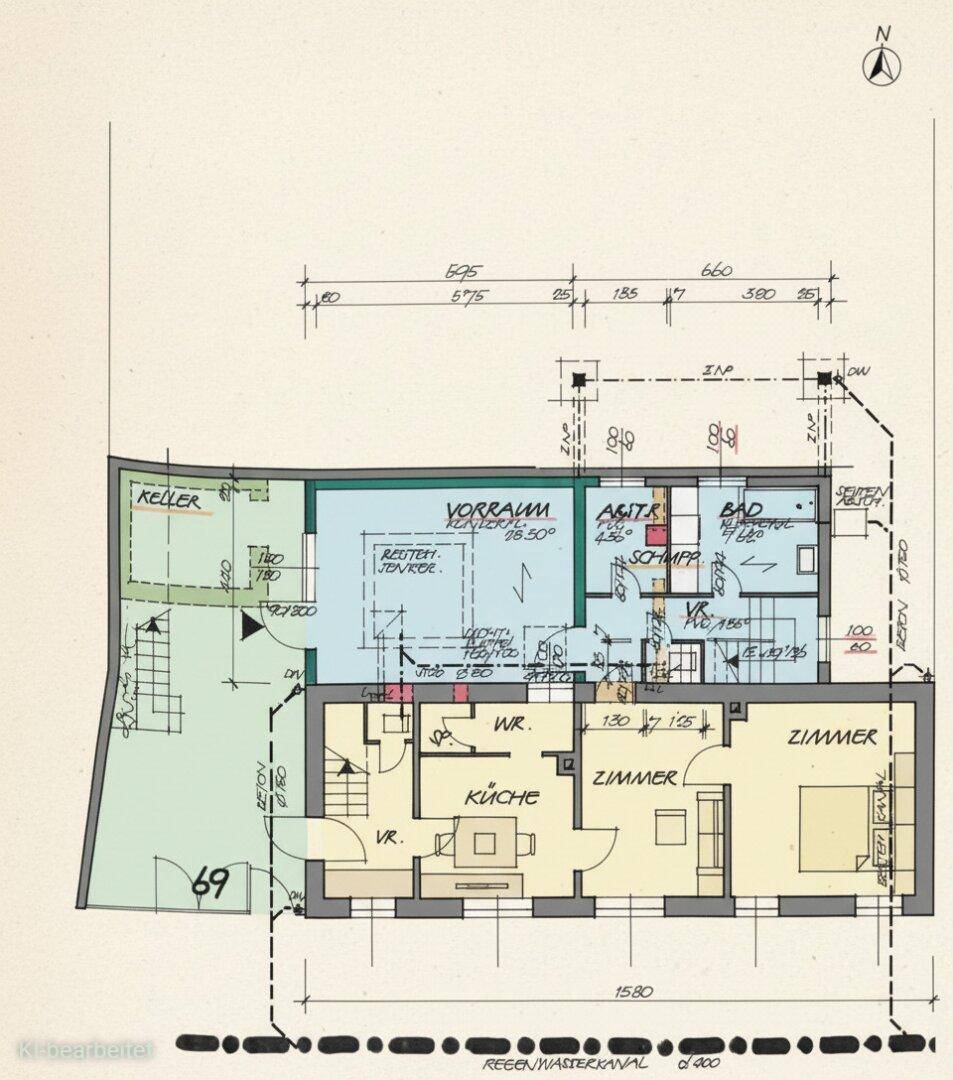 Grundriss des Kellergeschosses mit verschiedenen Räumen und Treppenaufgang.