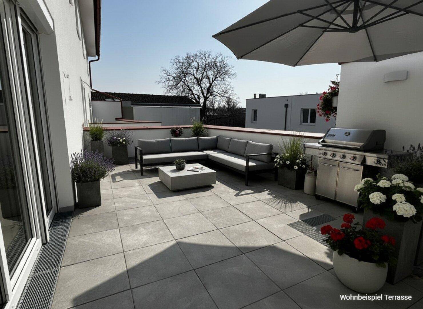 Möblierte Terrasse mit Sitzgruppe, Sonnenschirm und Grillbereich.