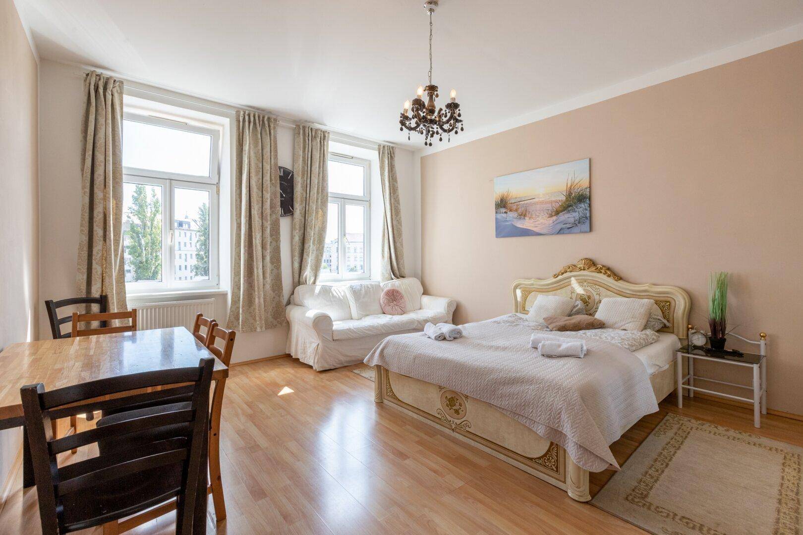 SELTENHEIT! Helle 3.Zi.-Wohnung im 3.OG mit 14 m² BALKON! - Ansicht 2