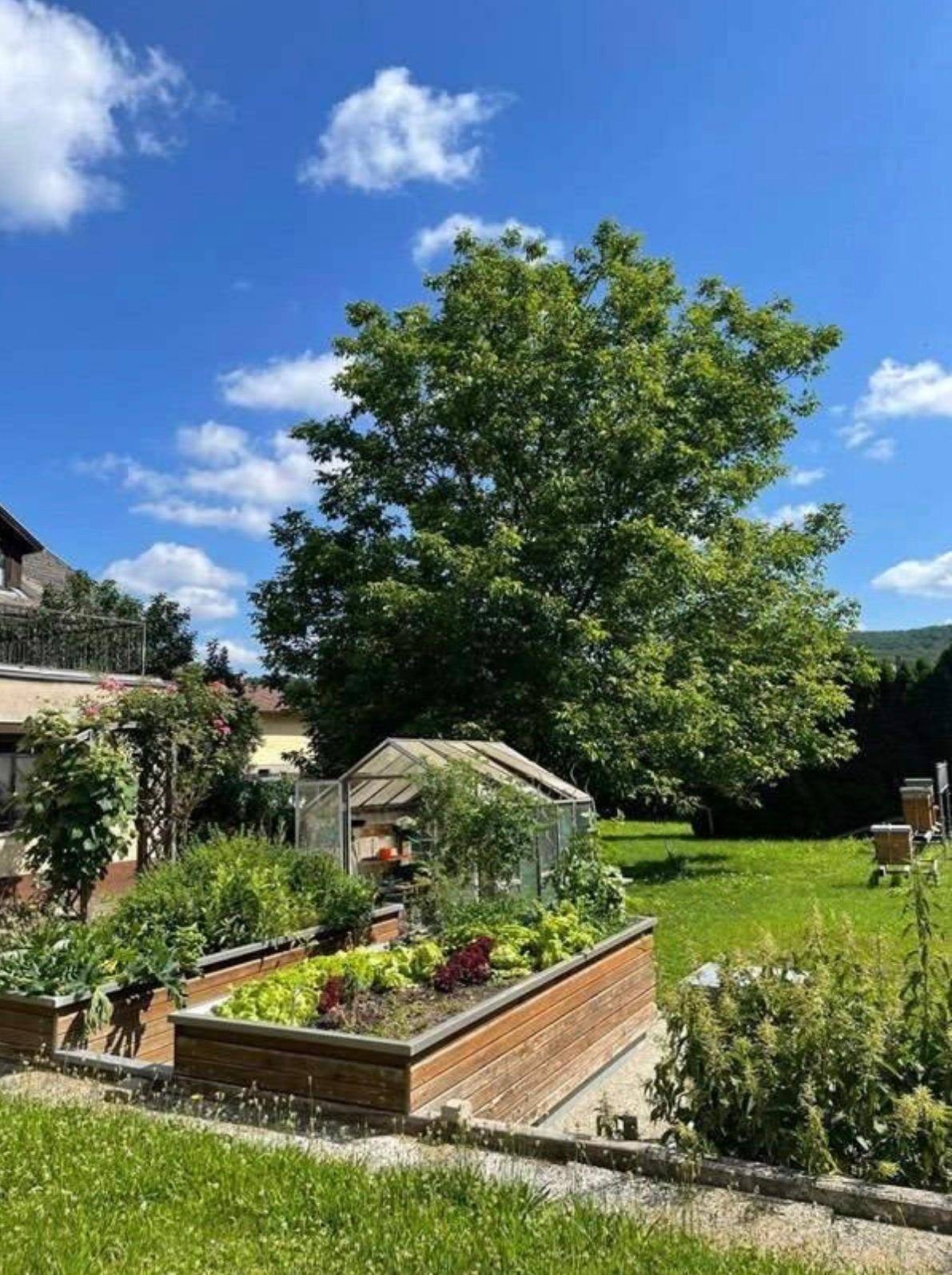 PRIVAT! Einfamilienhaus mit Einliegerwohnung – pohled 2