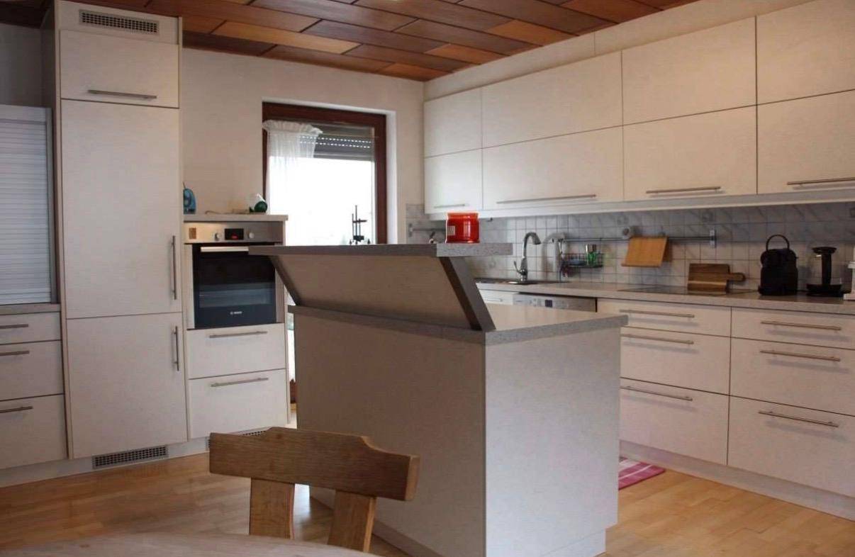 PRIVAT! Einfamilienhaus mit Einliegerwohnung – další