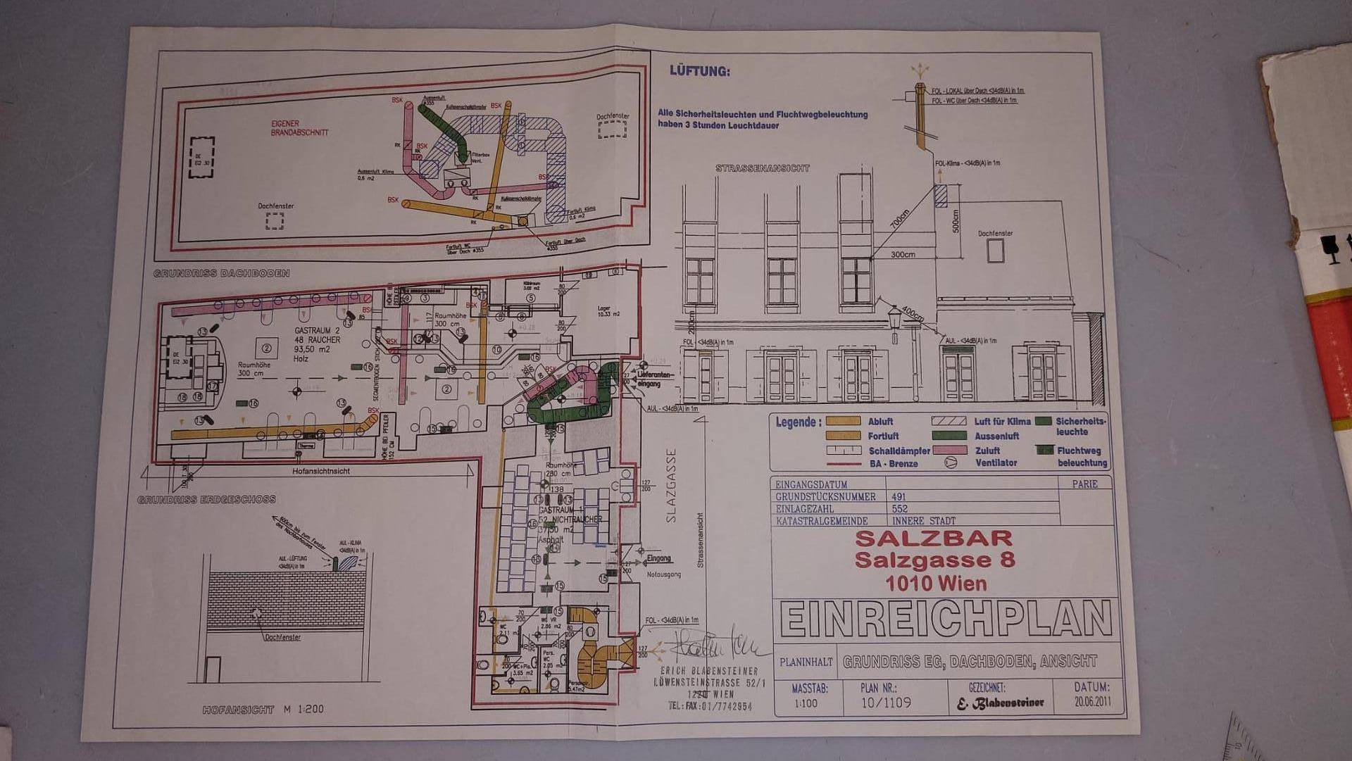 Einreichplan für die Salzbar in Wien, zeigt Grundriss, Kellergeschoss, Fassadenansicht und detailliertes Lüftungssystem.
