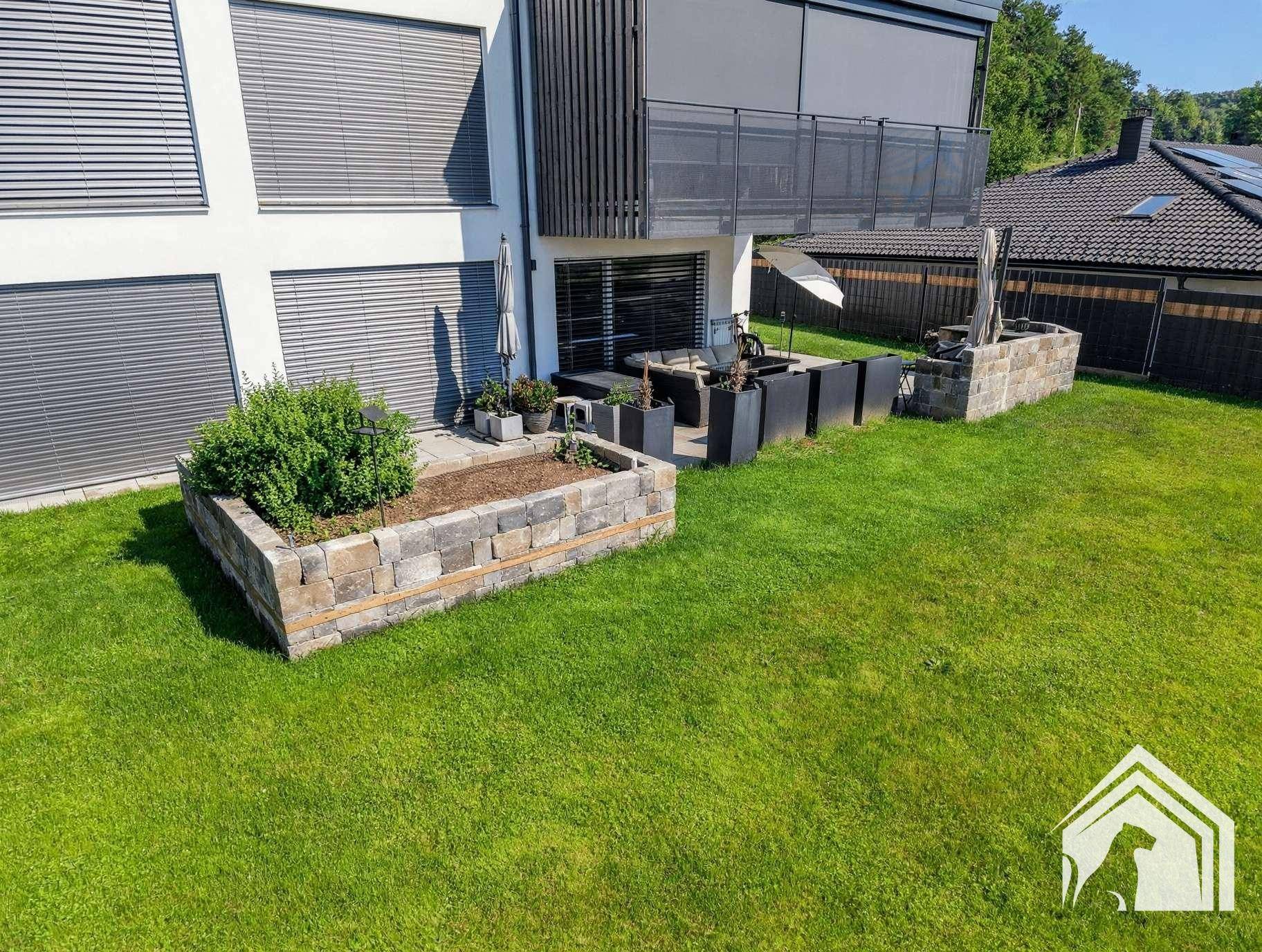 Garten mit Terrasse
