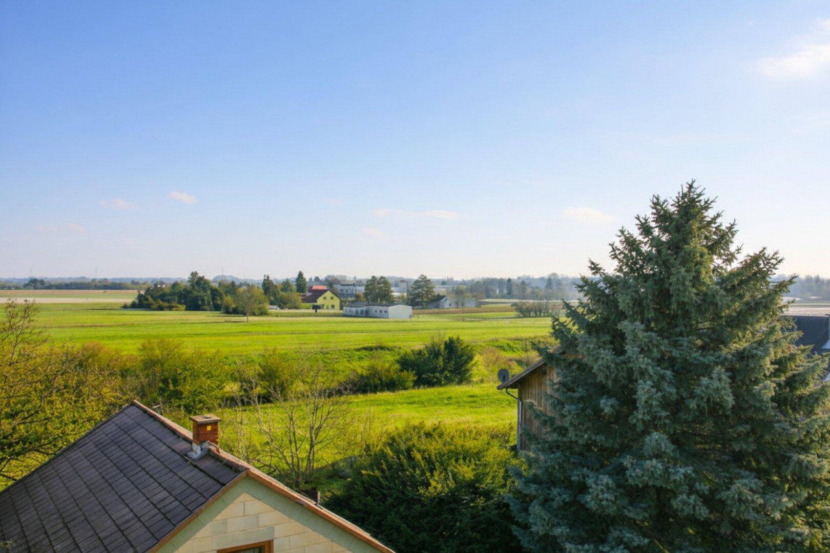 Erstbezug am Mühlwasser – großzügige 3-Zimmer-Dachgeschosswohnung mit ca. 27 m² Terrassenfläche - Ansicht 2