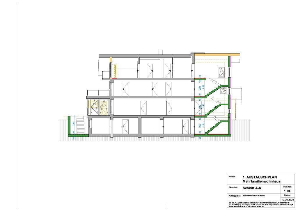 Architektonischer Schnitt durch das Mehrfamilienhaus, der die verschiedenen Stockwerke und Treppen zeigt.