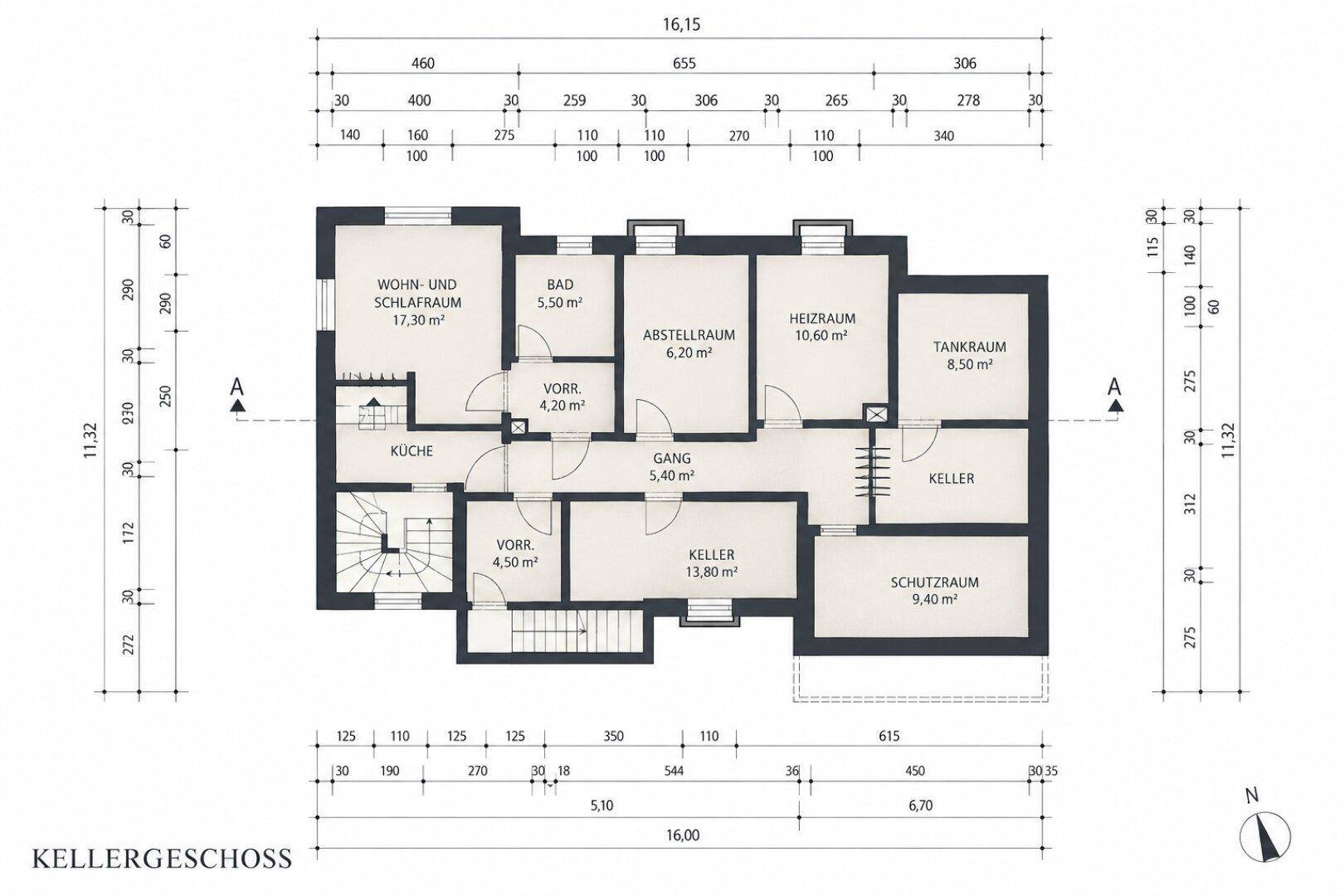 Grundriss des Kellergeschosses mit verschiedenen Funktionsräumen und Abmessungen.
