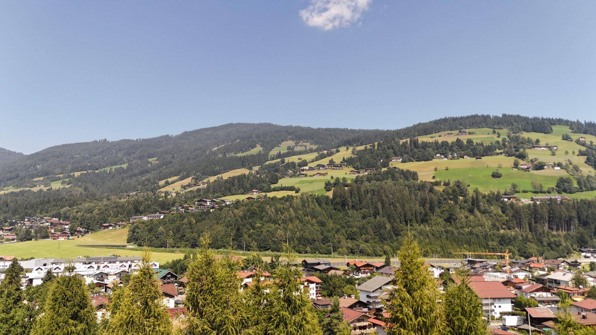 Traumhaftes Baugrundstück mit atemberaubenden Berg- &amp; Fernblick - Vista 3