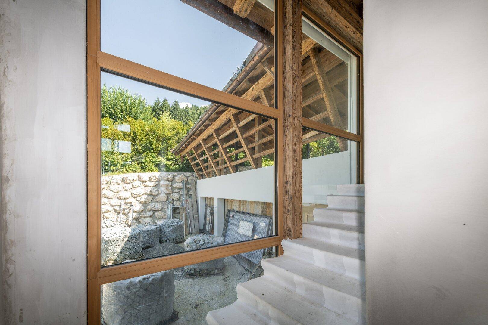 E L E G A N Z T R I F F T A U F E R H O L U N G - Luxuschalet im Rohbau - Ansicht 4