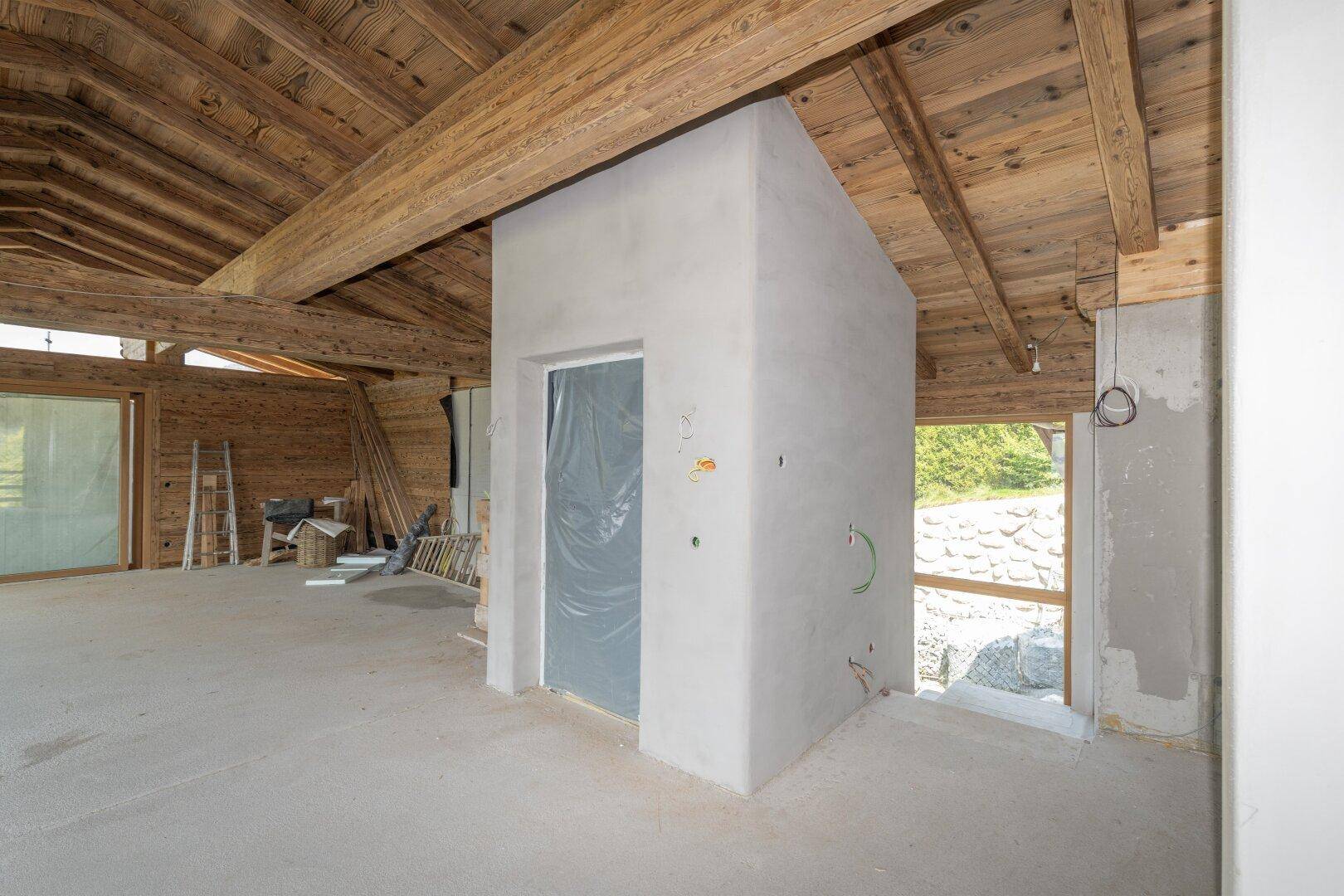 E L E G A N Z T R I F F T A U F E R H O L U N G - Luxuschalet im Rohbau - Mehr