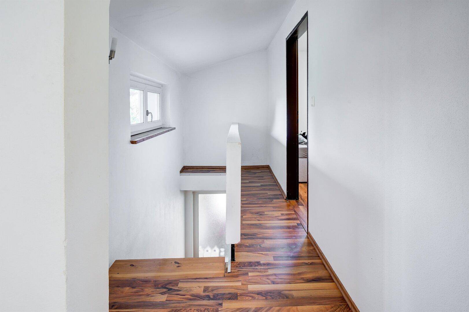 Einfamilienhaus - Keller - ca. 160 m² Wohnfläche - 5 Schlafzimmer - Garten und Gartenhaus! - Mehr
