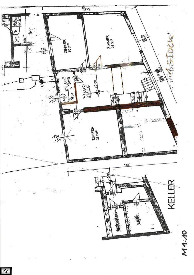 Detaillierter Grundriss des Erdgeschosses und Kellers mit Raumaufteilung.