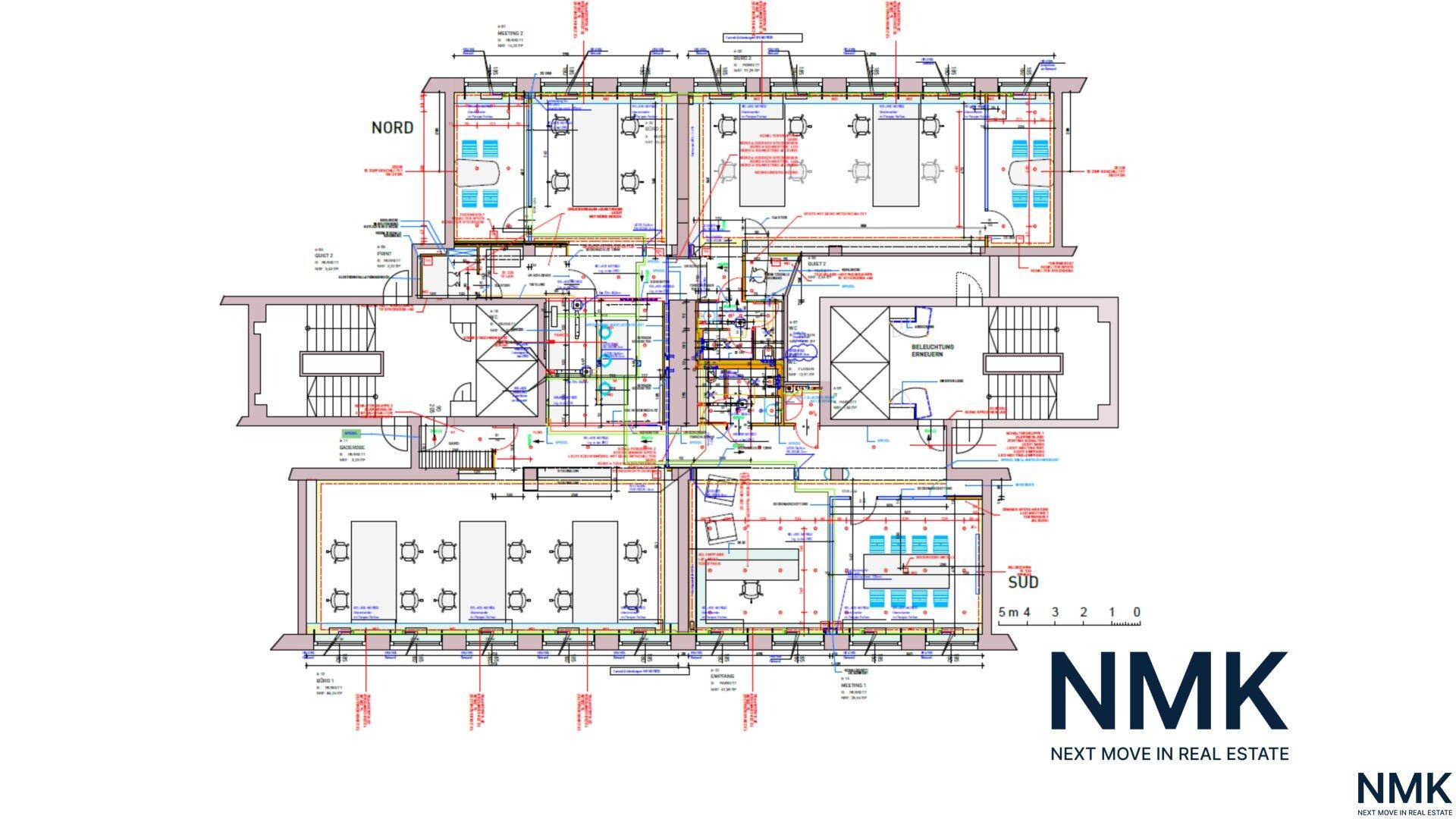 Detaillierter Grundriss eines Gebäudes mit verschiedenen Räumen und technischen Installationen.