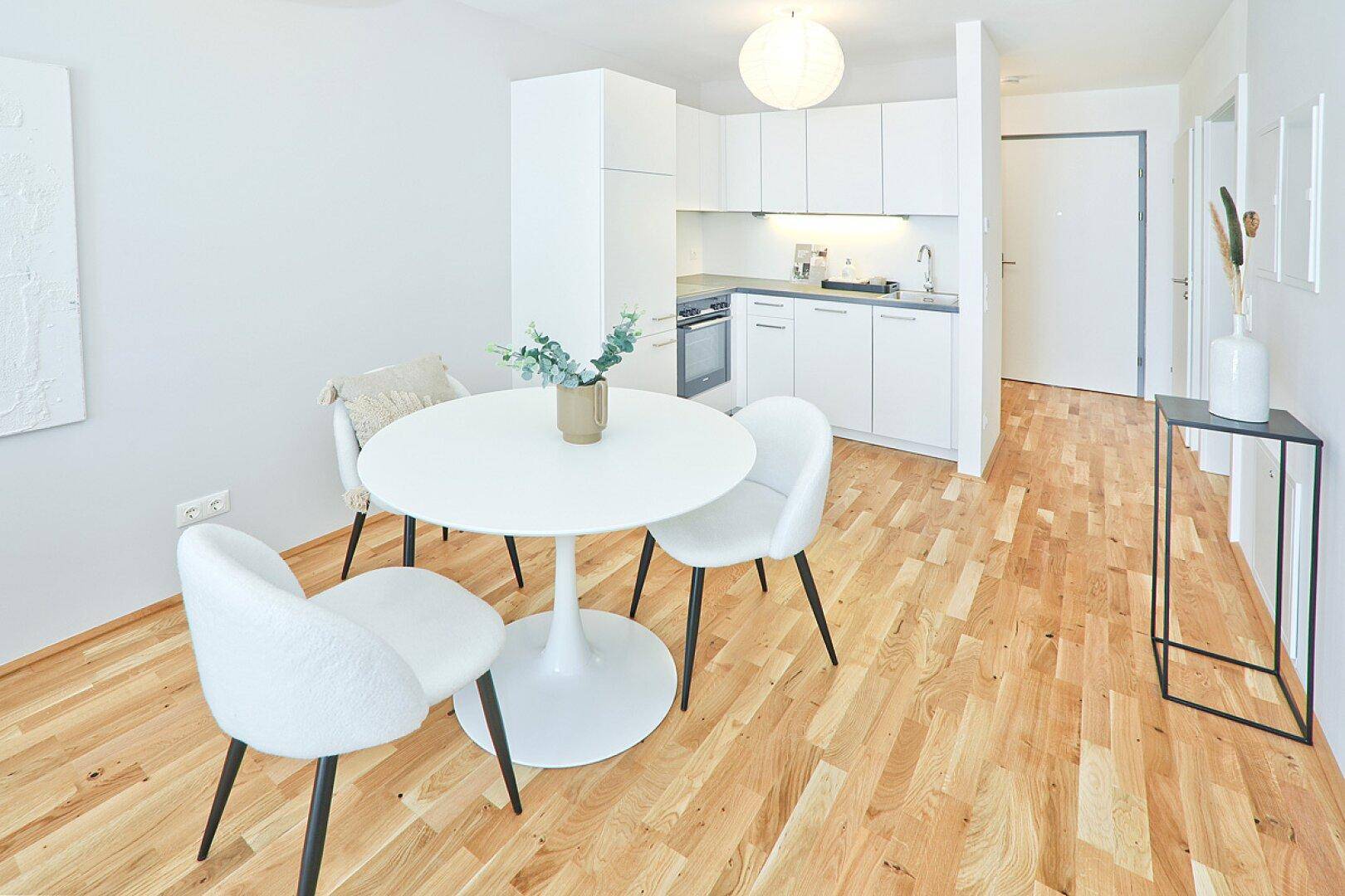 Endlich Ruhe | 2-Zimmer-Wohnung in Hirschstetten mit Balkon | Besichtigung am 22.07.26 (Anmeldung notwendig) - Ansicht 2