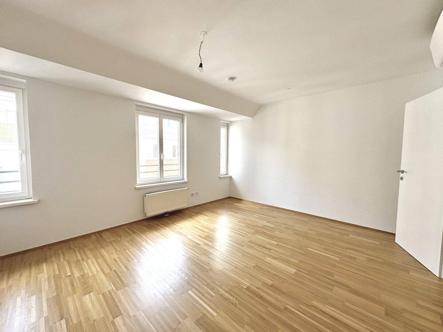 Klimatisierte 2-Zimmer-Dachgeschoss-Maisonette mit Terrasse – ruhige Lage in Hernals nahe AKH - Ansicht 6